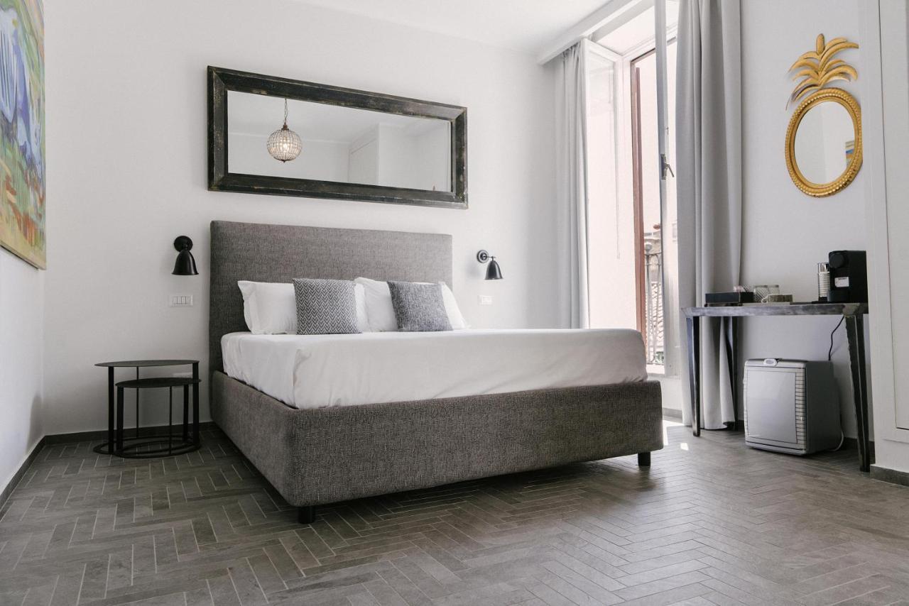 Della Croce Luxury Hotell Rom Exteriör bild